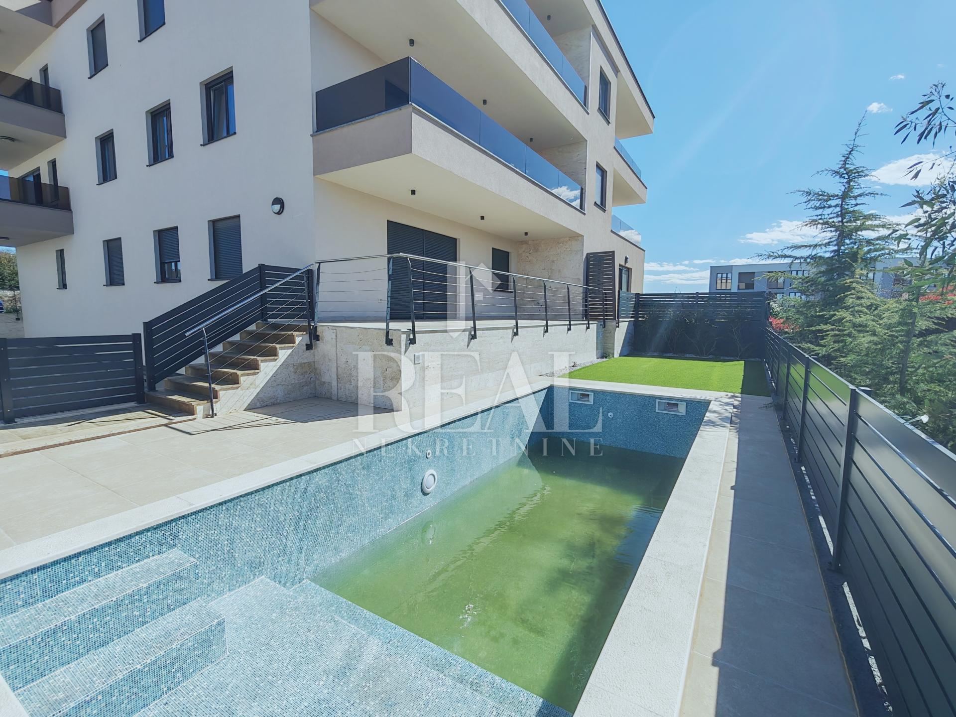 Apartment u Medulinu, 109m², 3 sobe