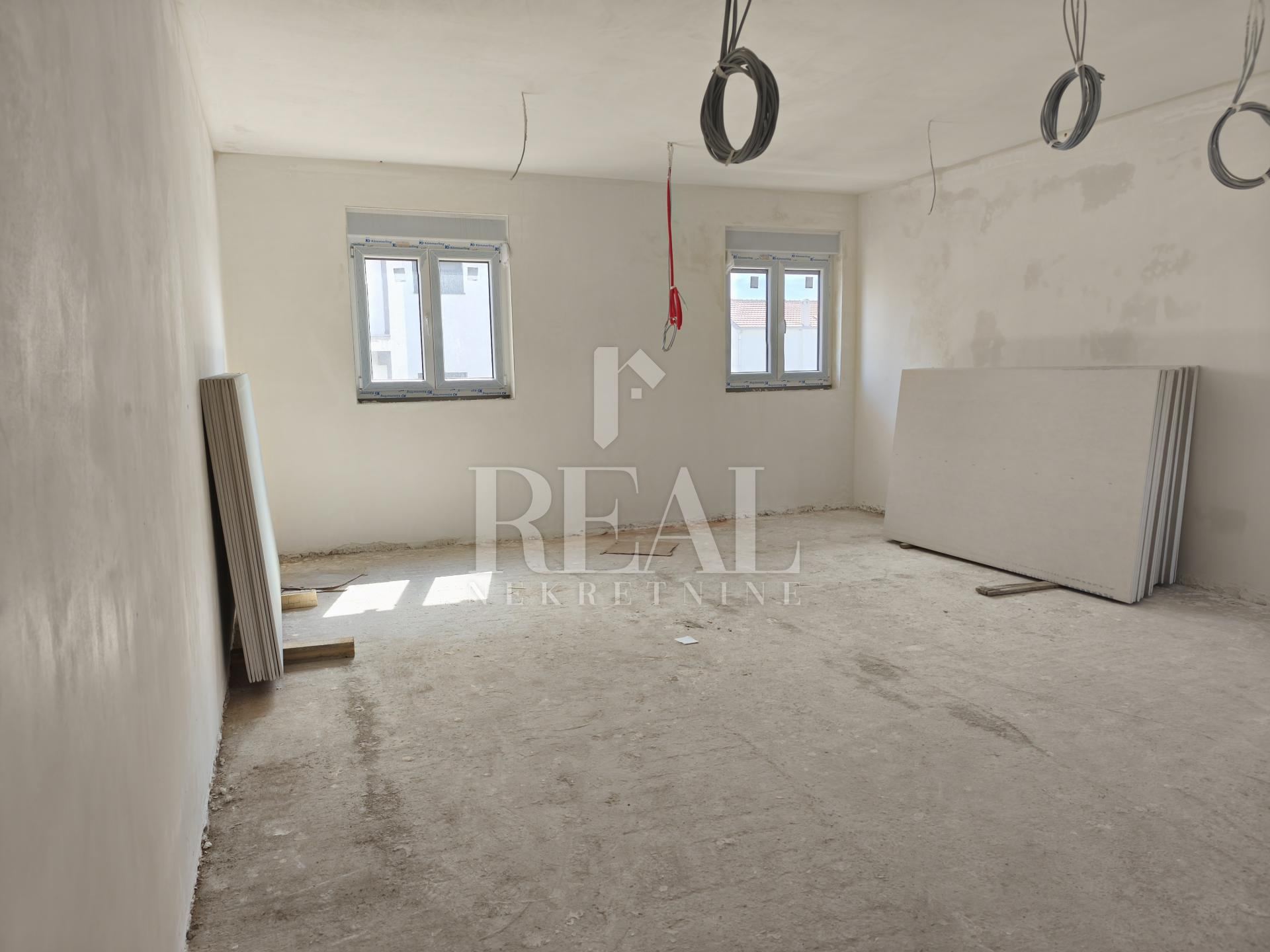 Stan u Trogiru, 65.36m², 2 sobe, slika 2