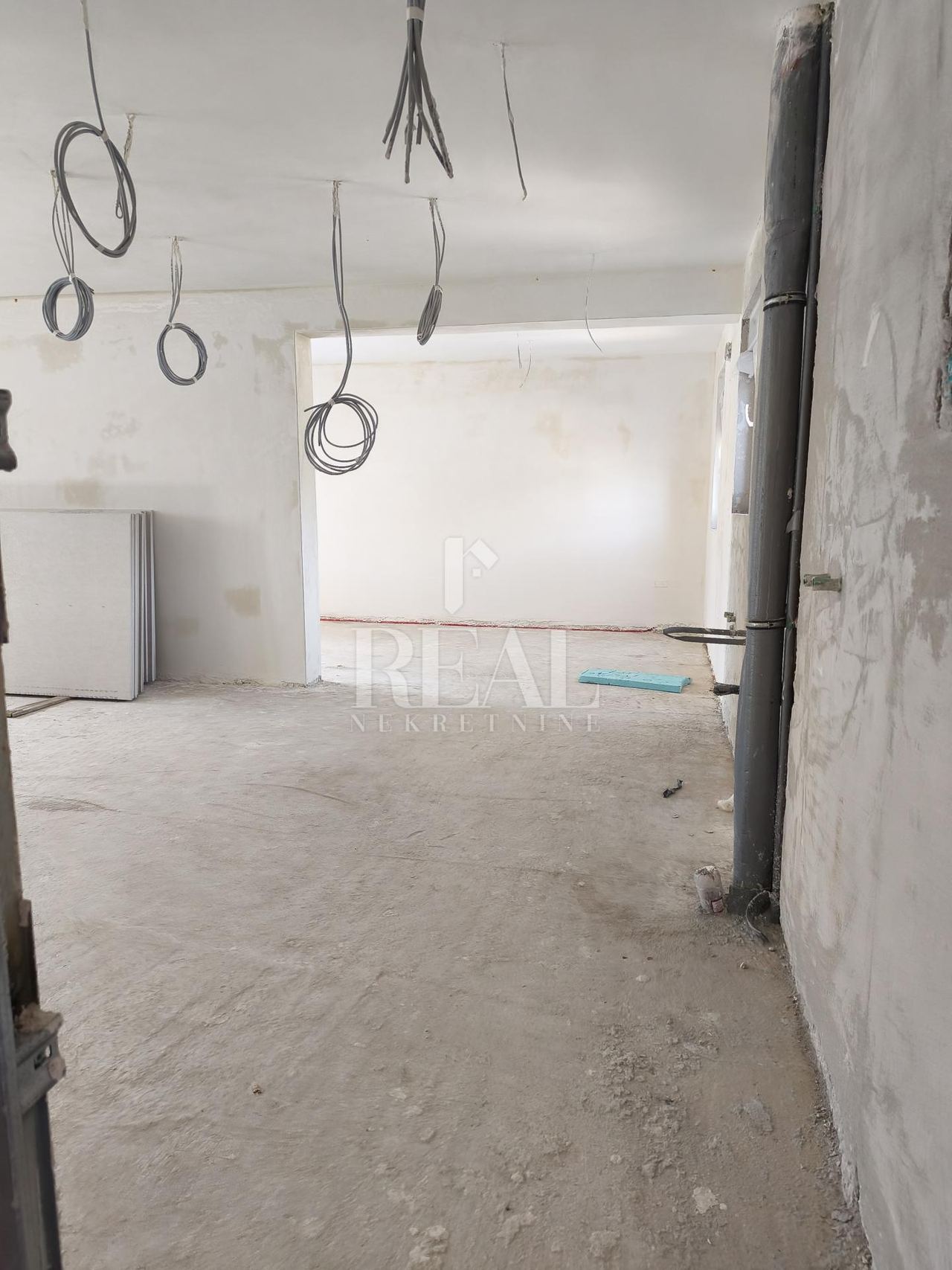 Stan u Trogiru, 65.36m², 2 sobe, slika 3
