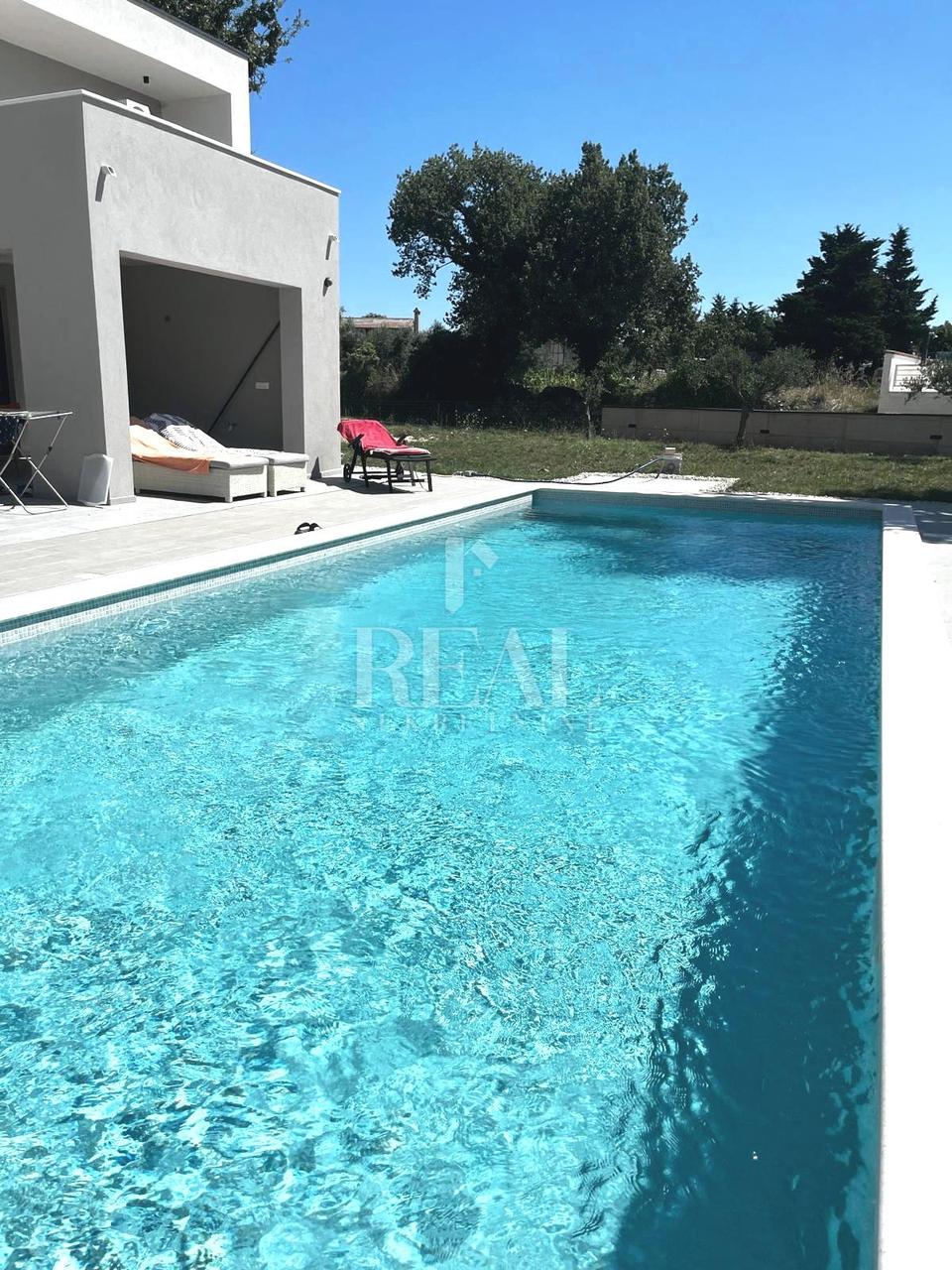 Casa u Marčani, 200m², 3 sobe, slika 4