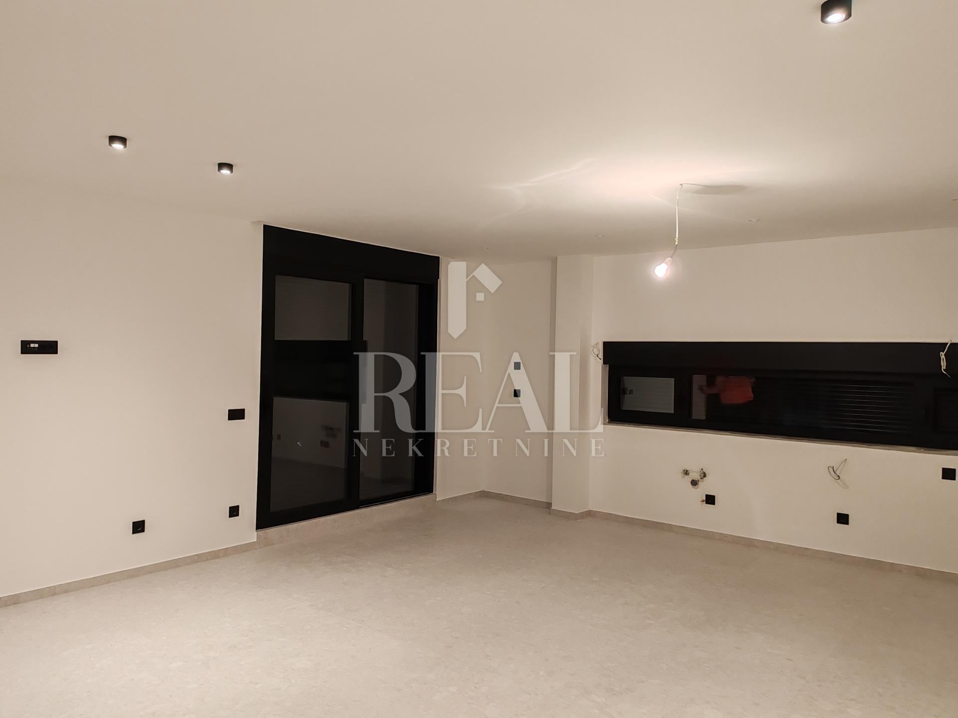 Stan u Primoštenu, 115.76m², 2 sobe, slika 3