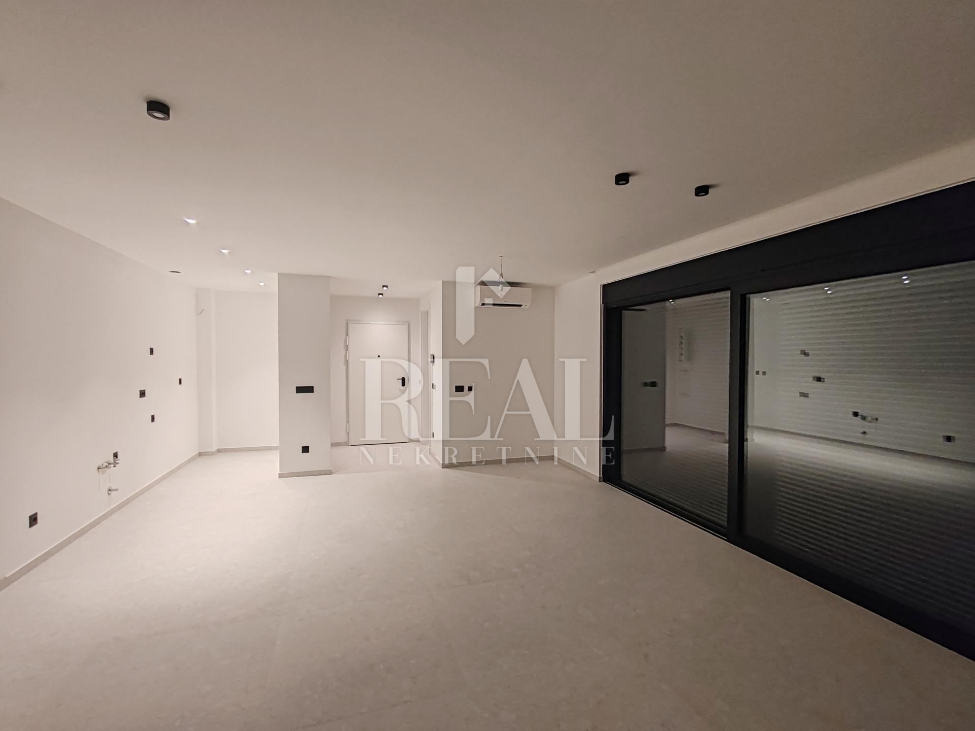 Apartment u Primoštenu, 115m², 2 sobe, slika 3