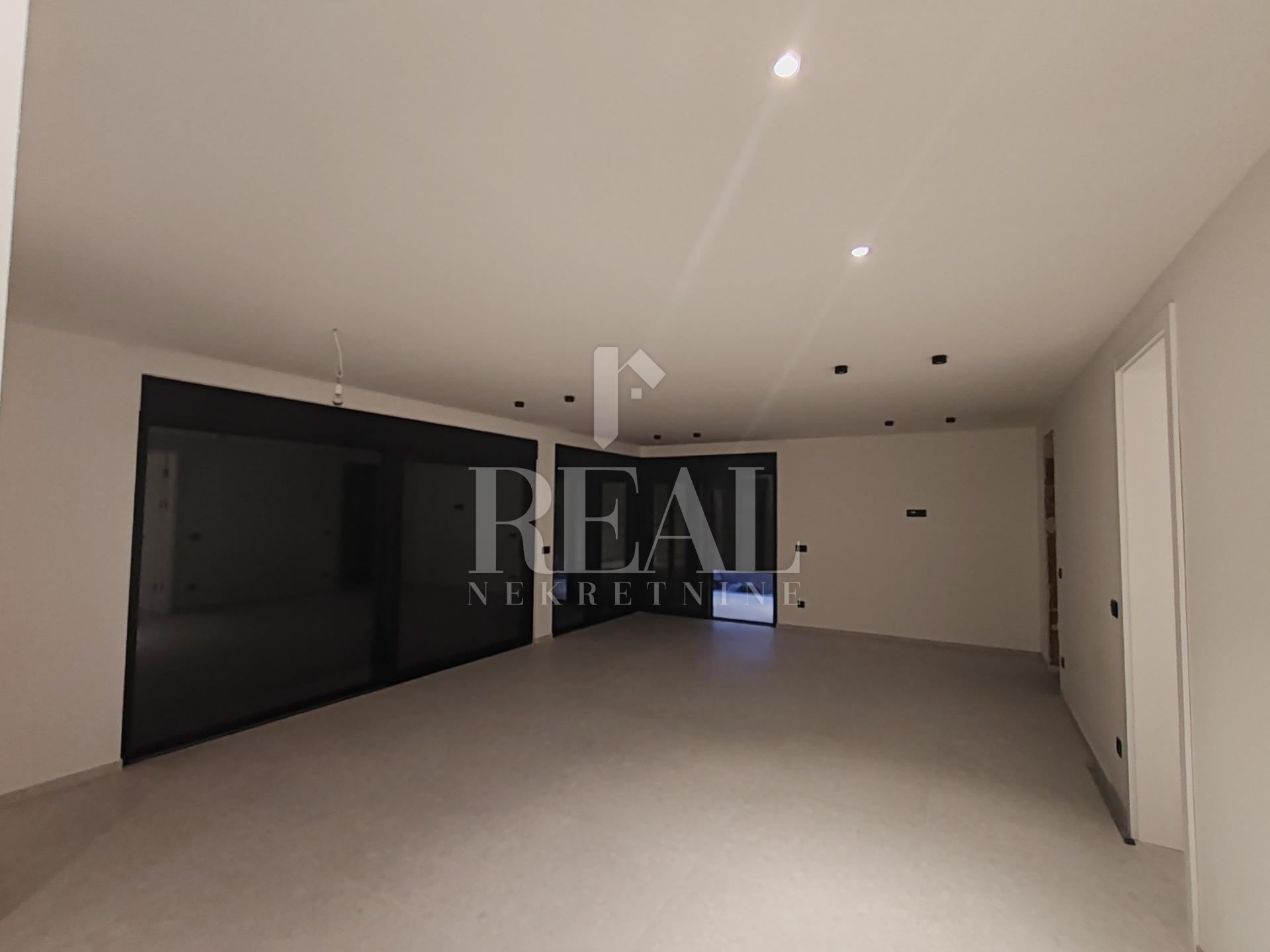Apartment u Primoštenu, 115m², 2 sobe, slika 5