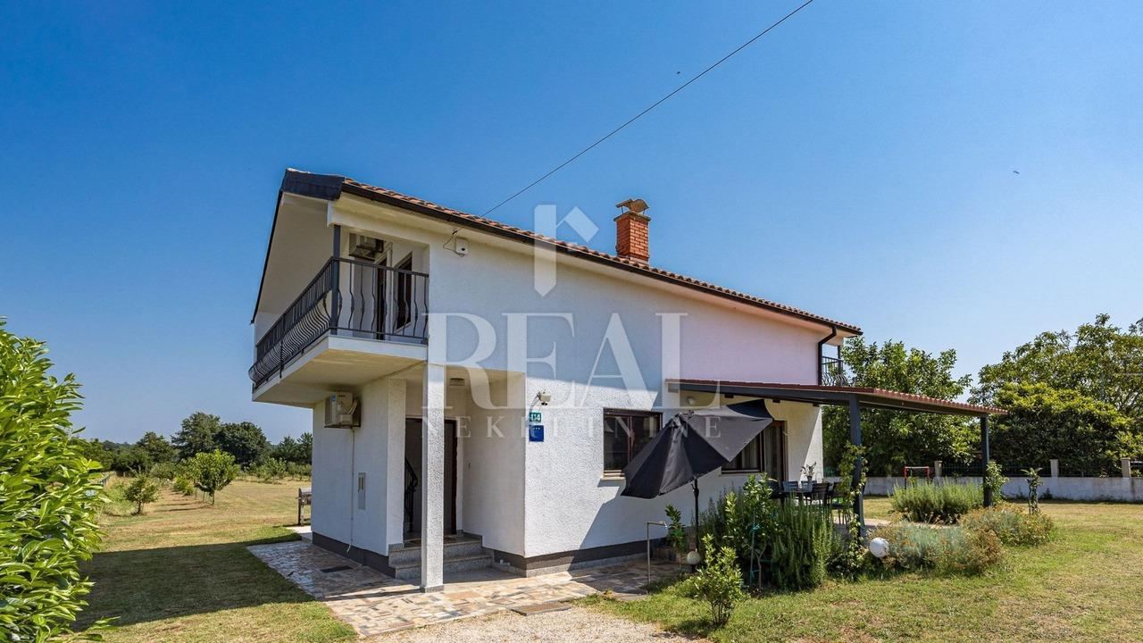 Casa u Marčani, 160m², 3 sobe, slika 3