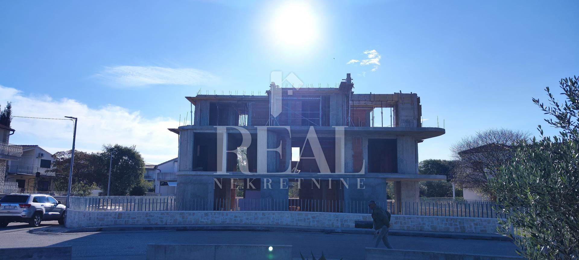 Haus u Šibeniku, 146m², 2 sobe, slika 4