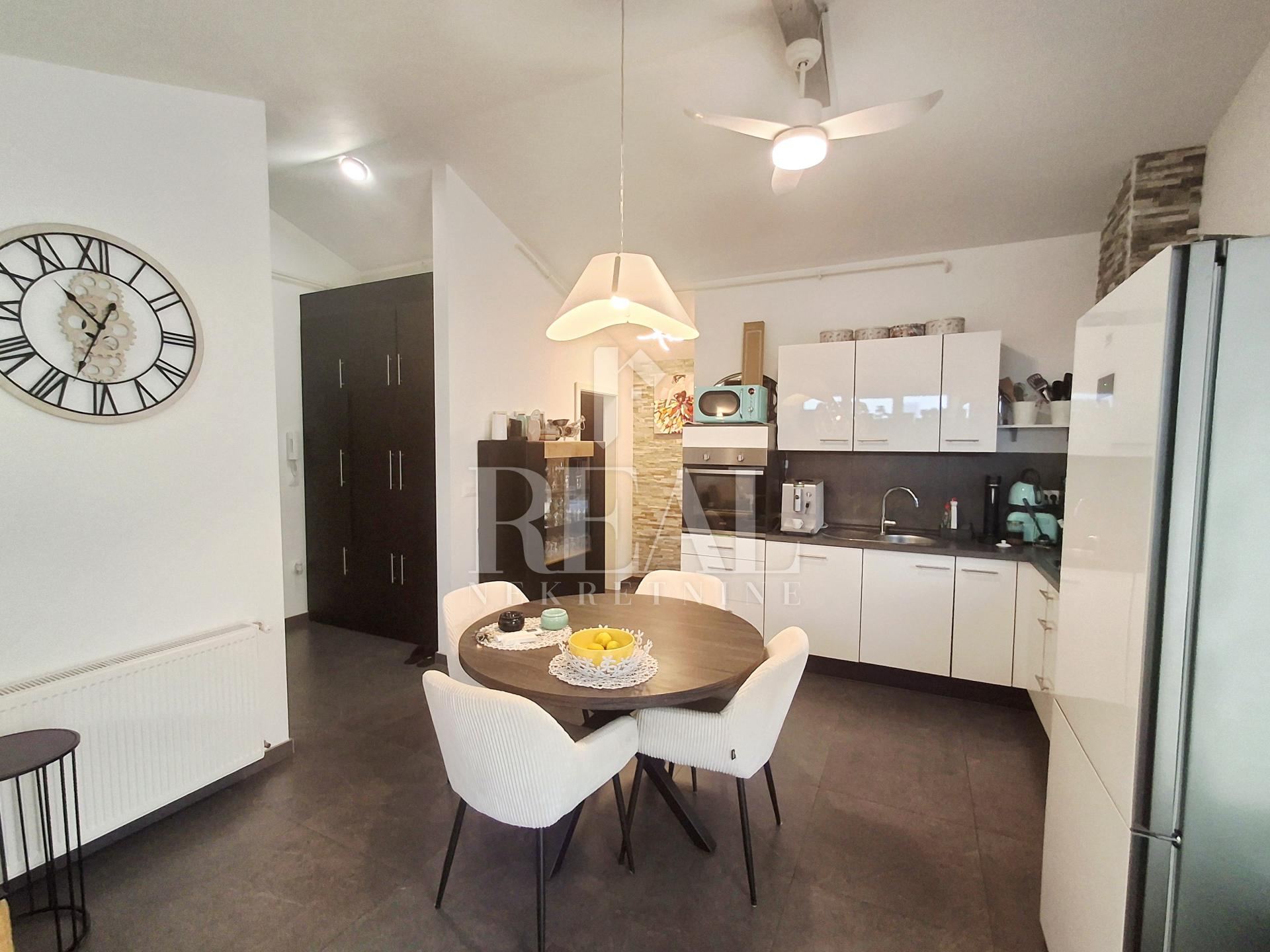 Apartment u Puli, 108m², 4 sobe, slika 4
