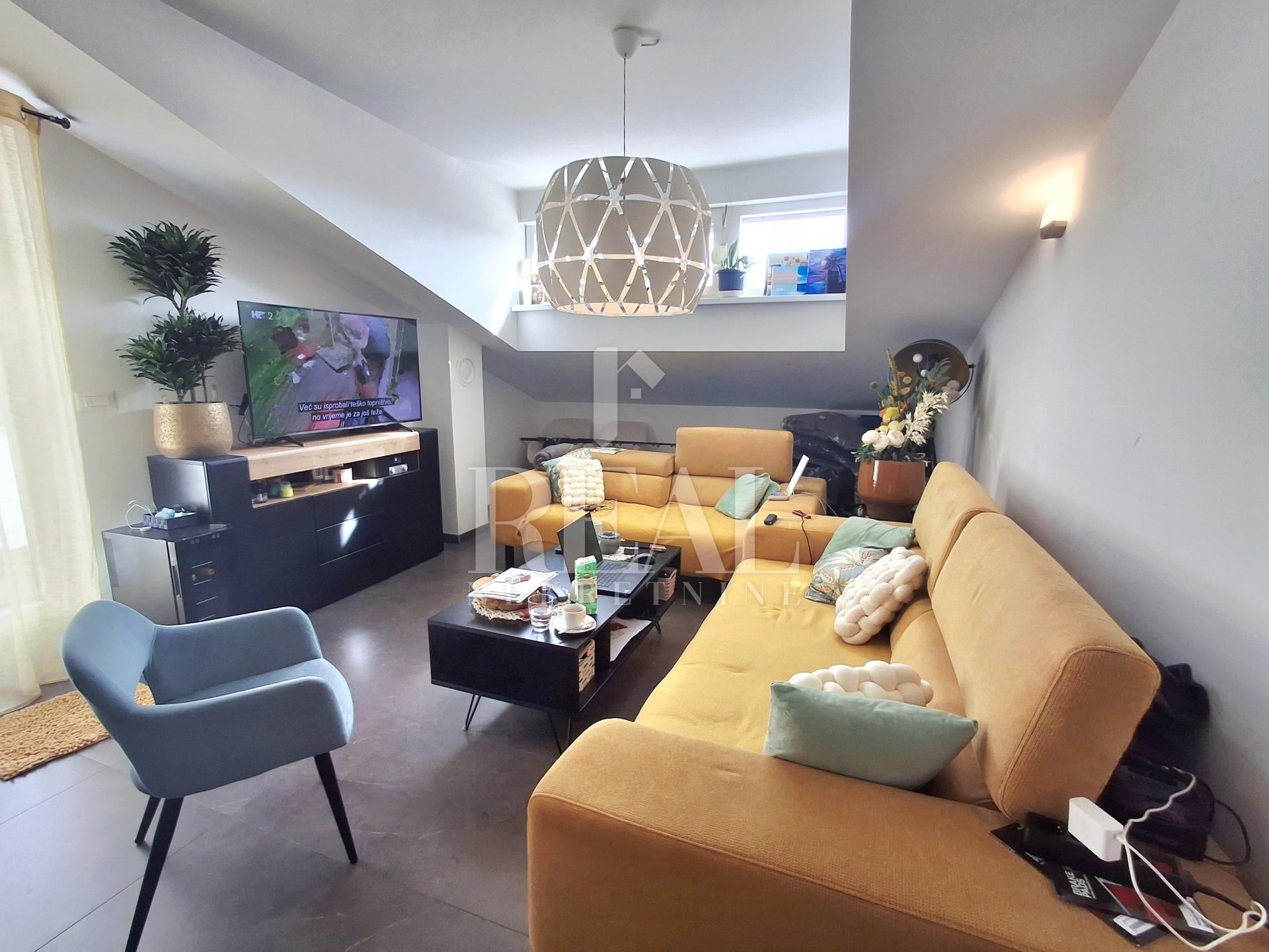 Apartment u Puli, 108m², 4 sobe, slika 5