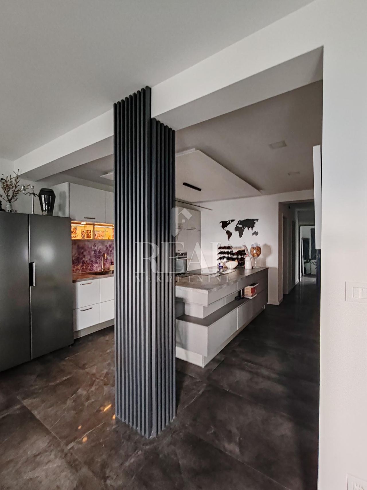 Wohnung u Klisu, 107m², 2 sobe, slika 3
