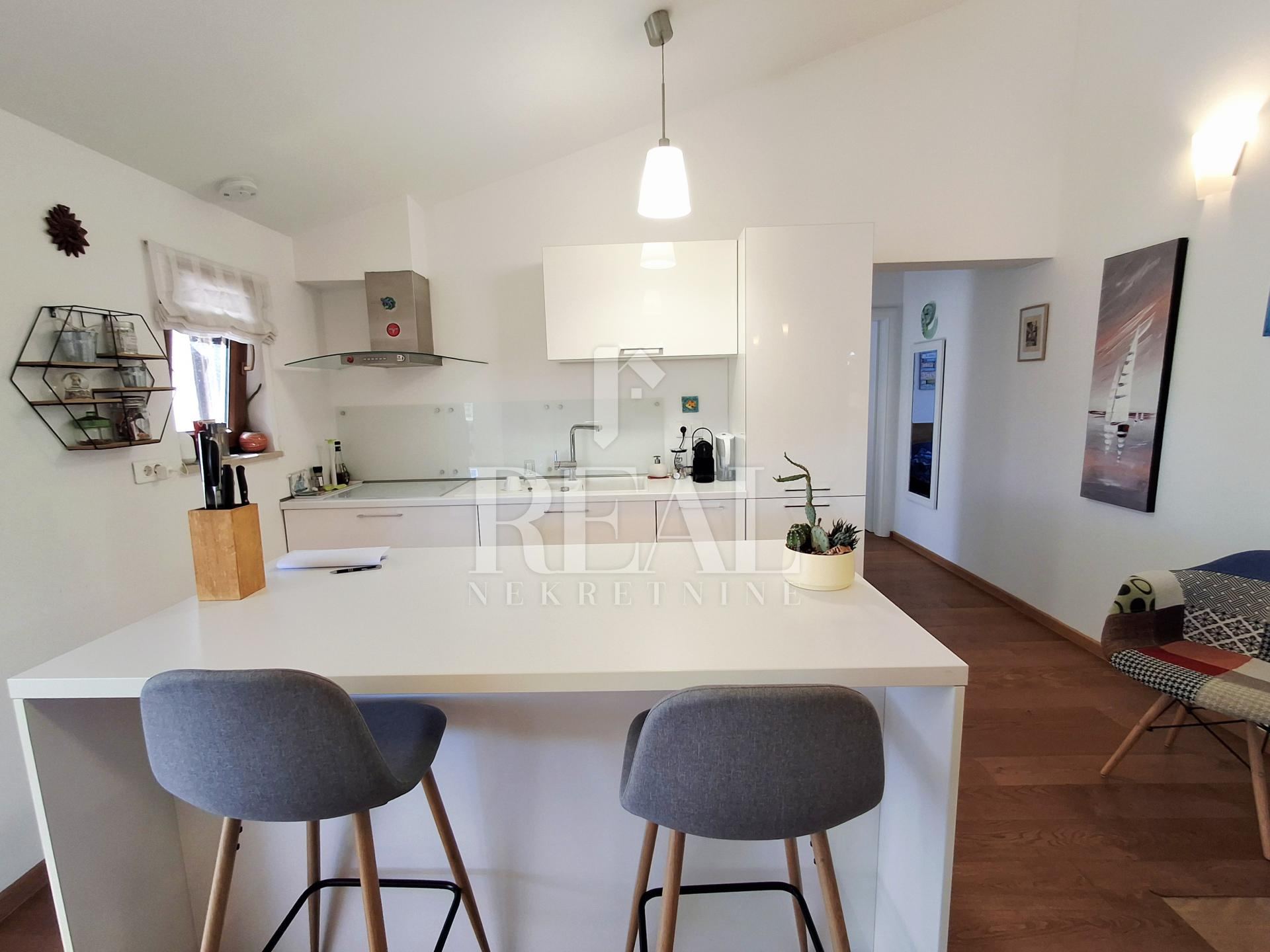 Apartment u Puli, 63m², 2 sobe, slika 4