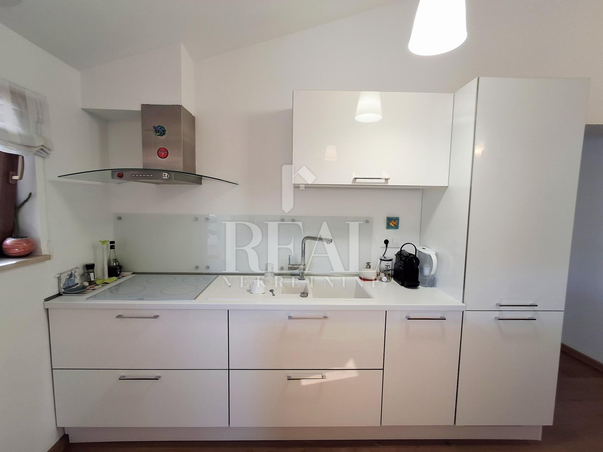 Apartment u Puli, 63m², 2 sobe, slika 5