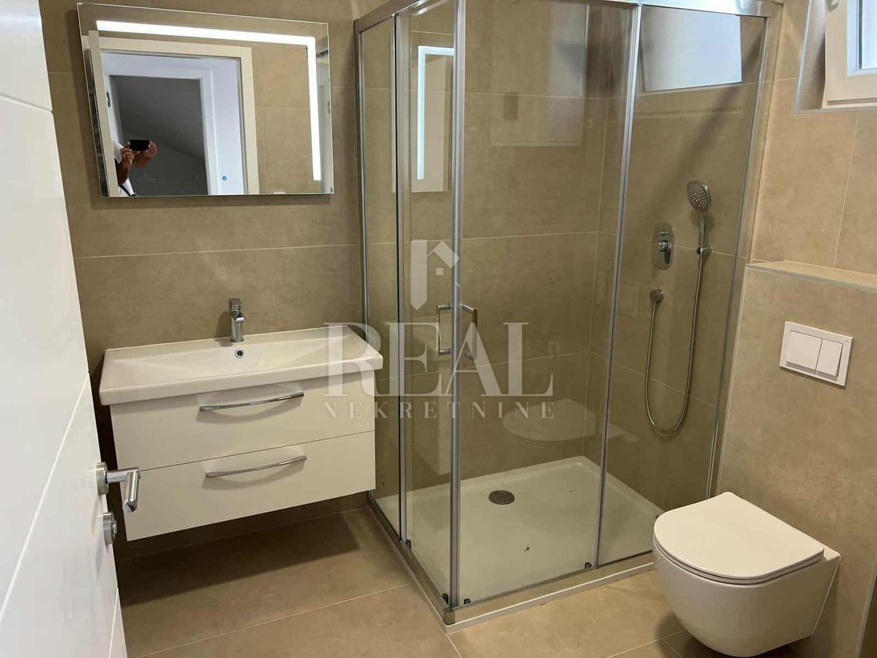 Apartment u Vodicama, 115m², 3 sobe, slika 3