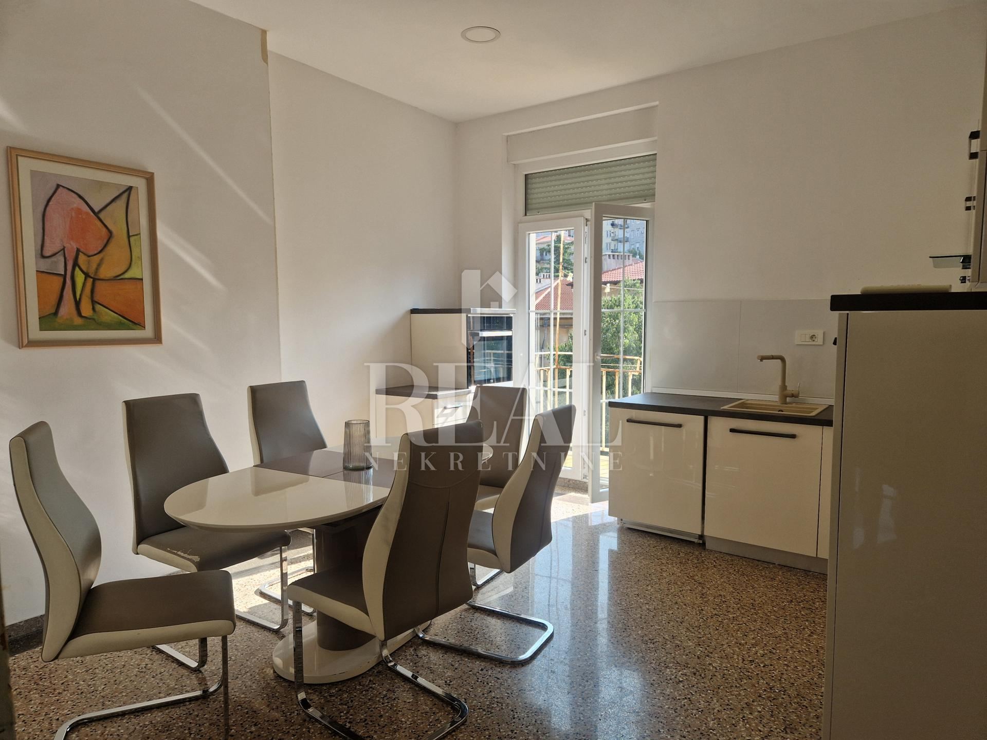 Wohnung u Rijeci, 114.08m², 4 sobe
