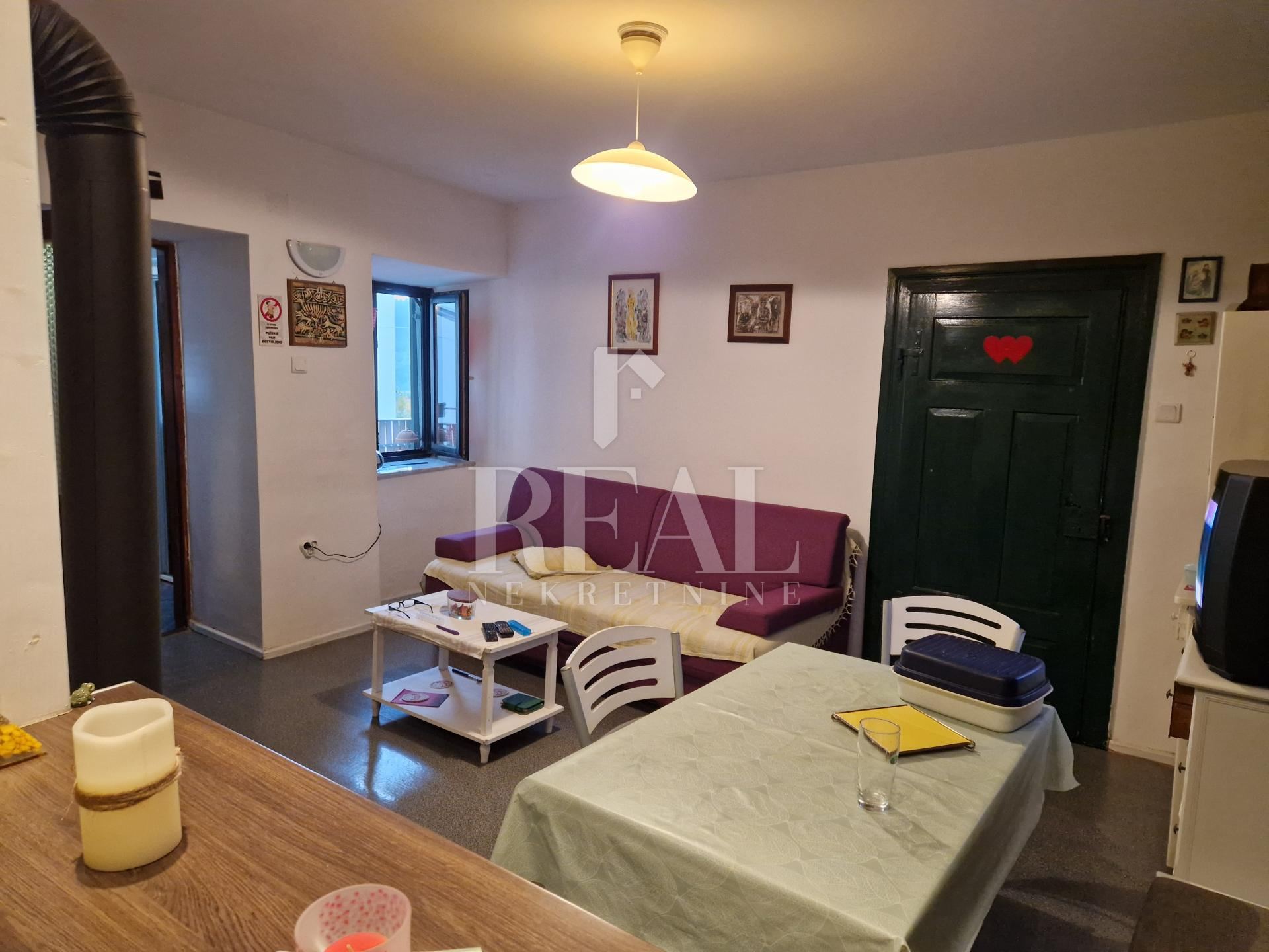 House u Fužinama, 101m², 1 soba, slika 4
