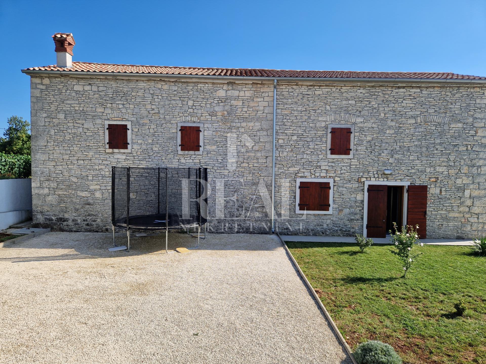 Haus u Svetvinčenatu, 226m², 4 sobe, slika 2