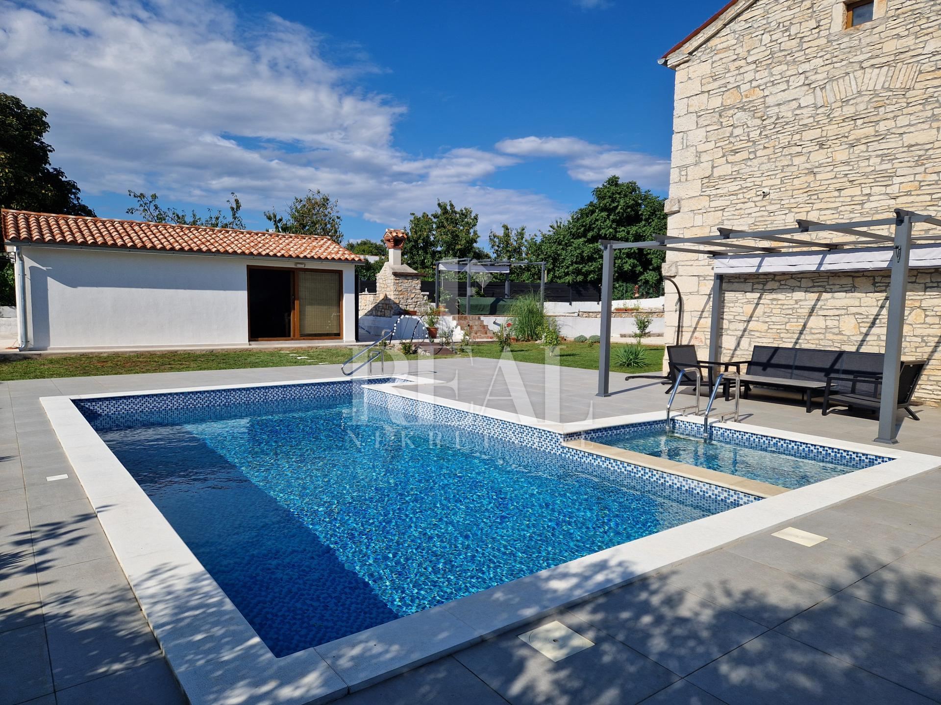 Haus u Svetvinčenatu, 226m², 4 sobe, slika 3