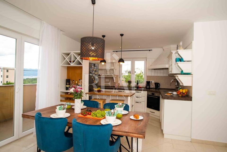 Wohnung u Kostreni, 97m², 3 sobe, slika 2