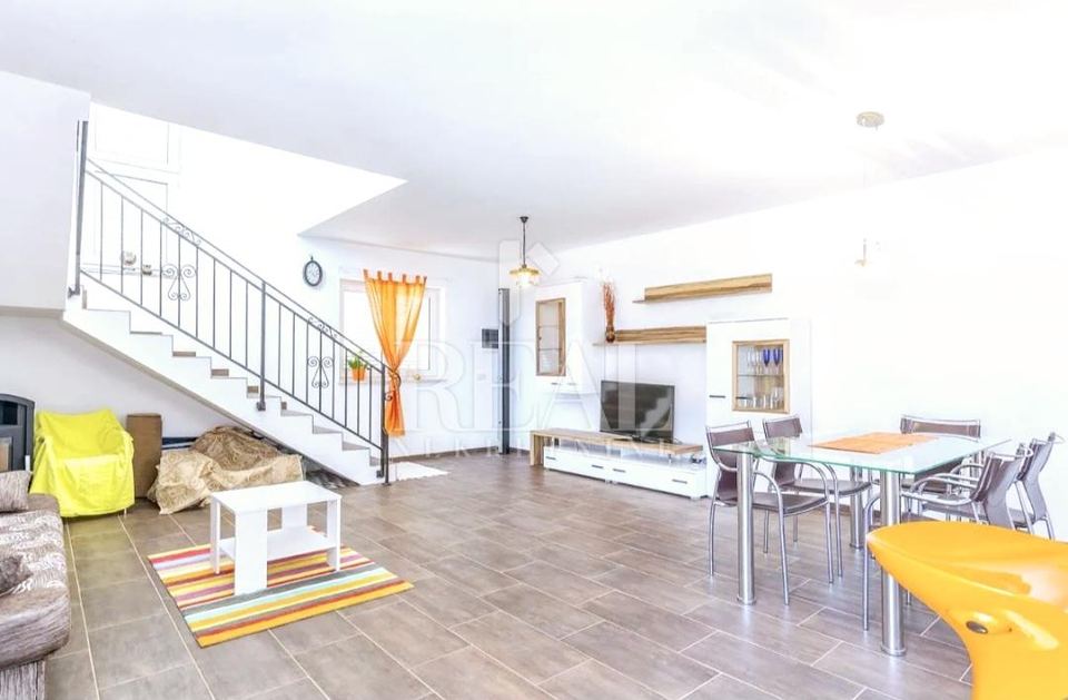 Haus u Medulinu, 120m², 3 sobe, slika 4