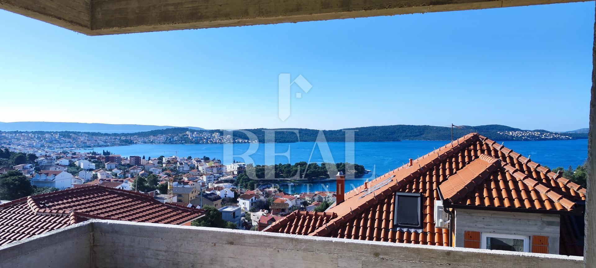 Stan u Trogiru, 89m², 3 sobe, slika 2