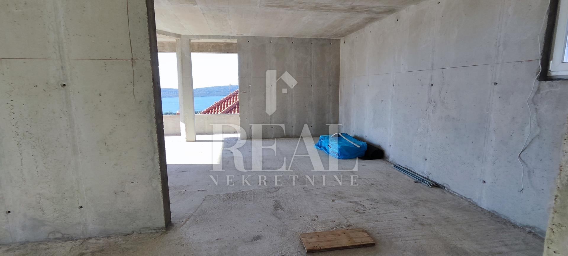 Stan u Trogiru, 89m², 3 sobe, slika 4