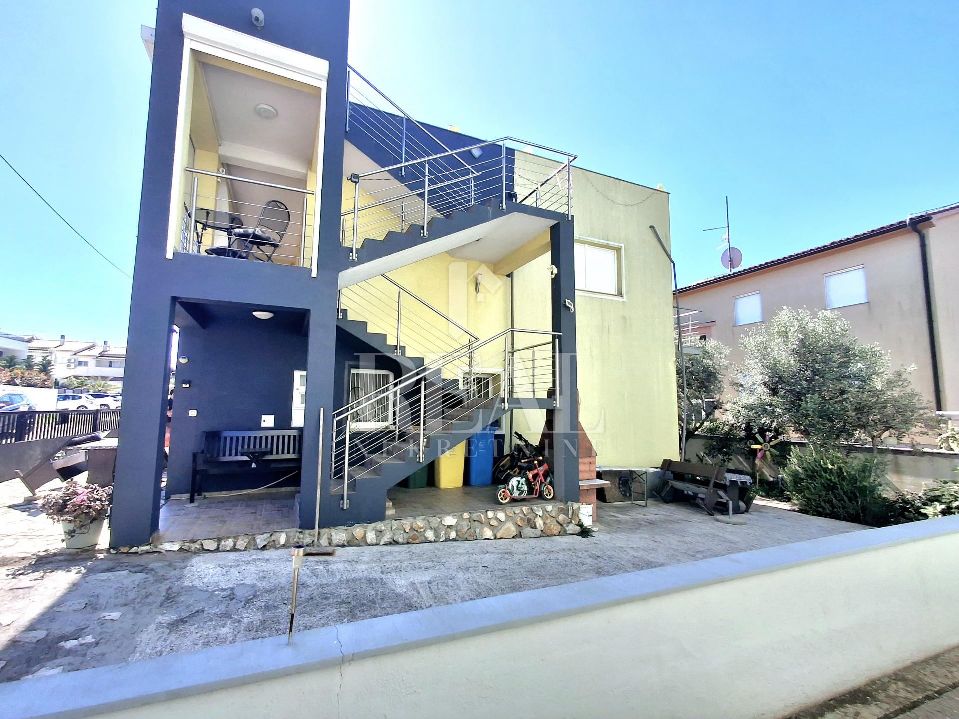 Haus u Fažani, 240m², 5 soba, slika 5