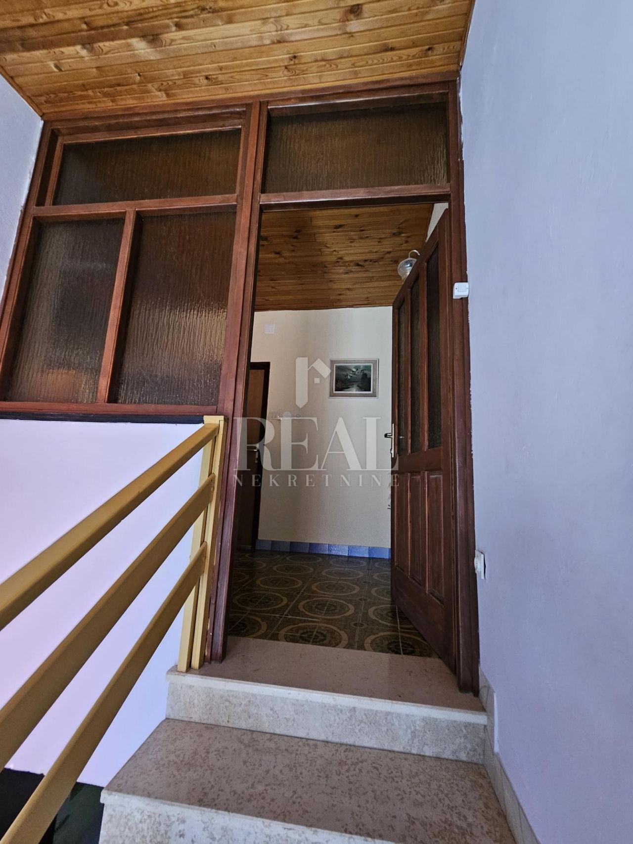 House u Vodicama, 360m², 14 soba, slika 4