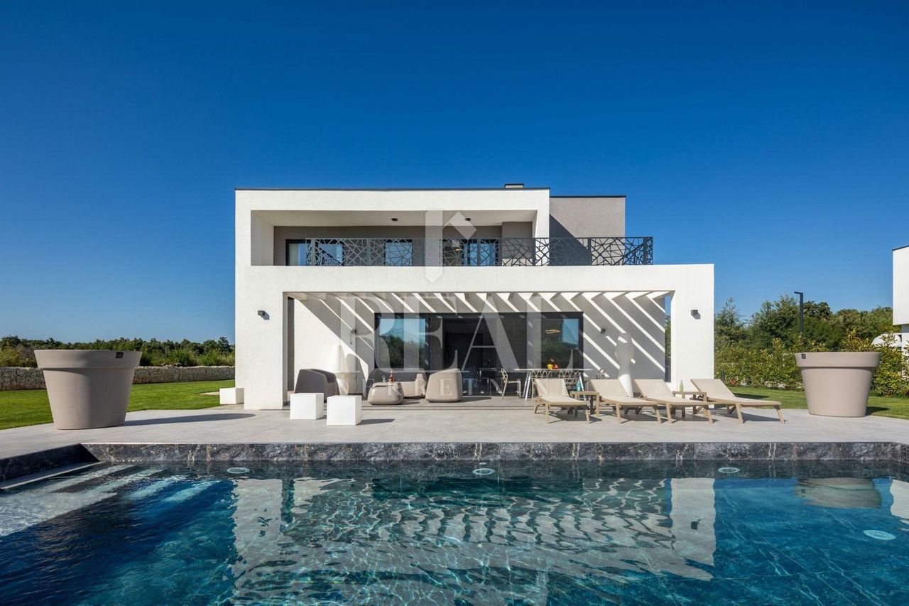 Casa u Svetvinčenatu, 310m², 4 sobe