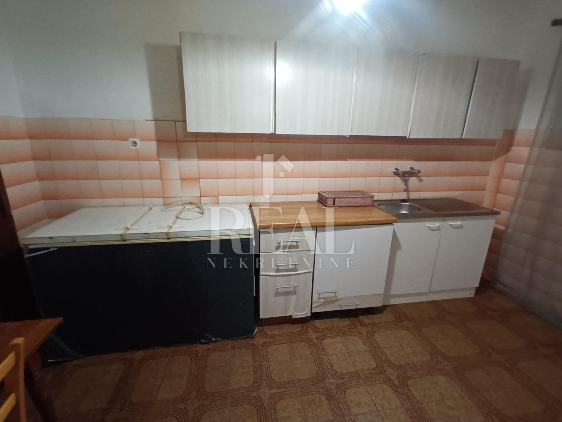 Stan u Pagu, 106m², 3 sobe, slika 4