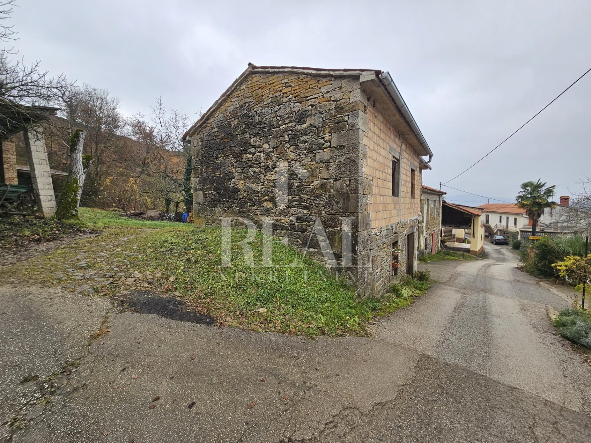 Haus u Buzetu, 140m², 2 sobe, slika 2