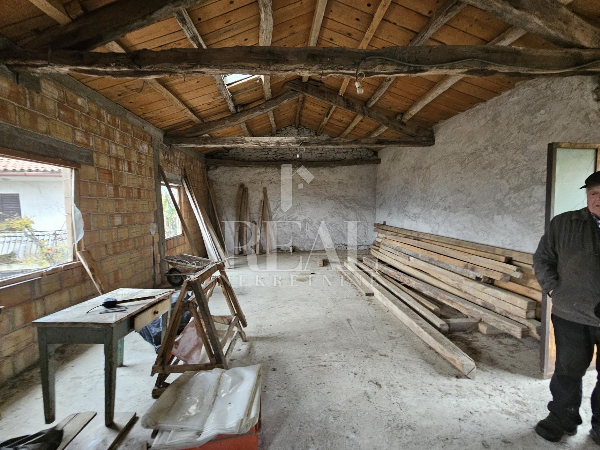 Haus u Buzetu, 140m², 2 sobe, slika 5