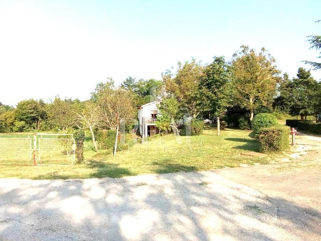 House u Pazinu, 82m², 3 sobe, slika 2