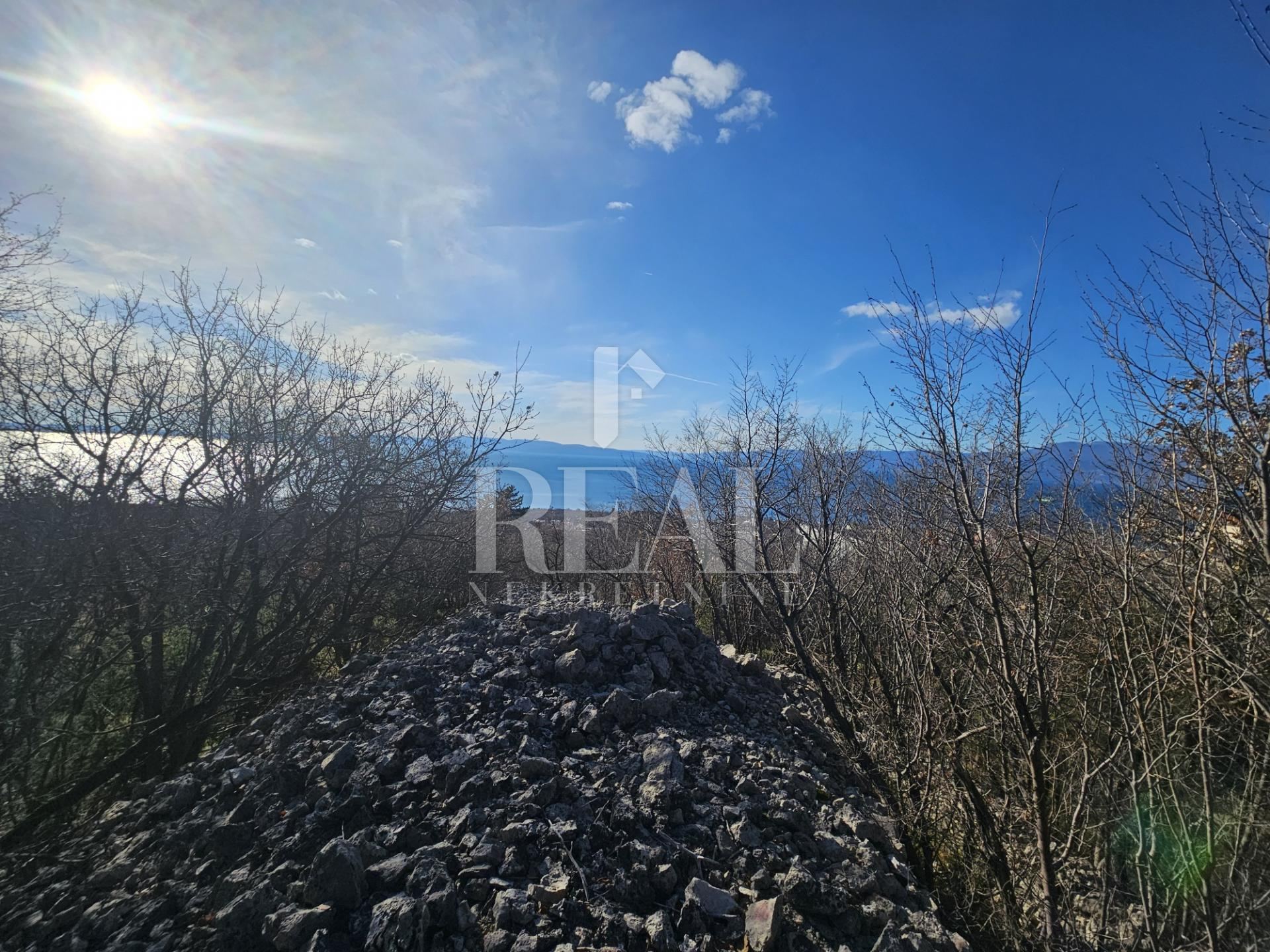 Land u Kostreni, 1700m²