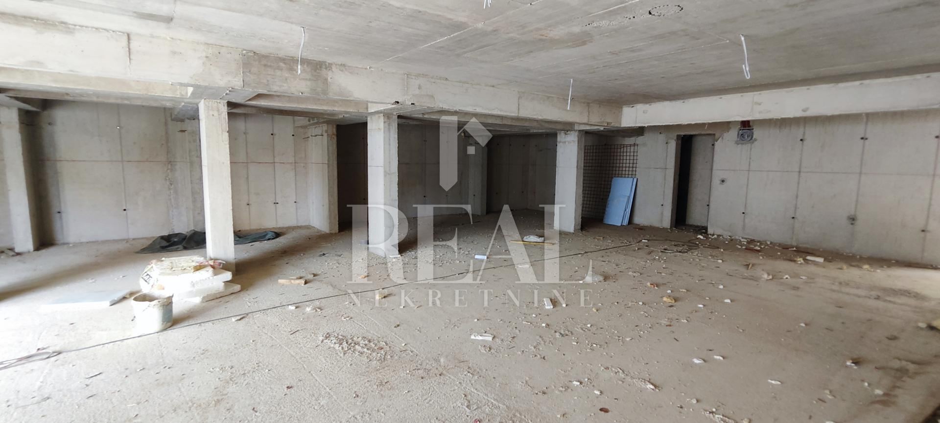 Stan u Splitu, 90m², 2 sobe, slika 2