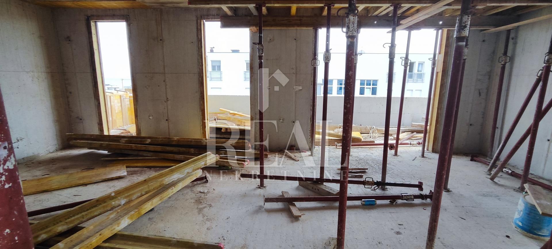 Stan u Splitu, 90m², 2 sobe, slika 4