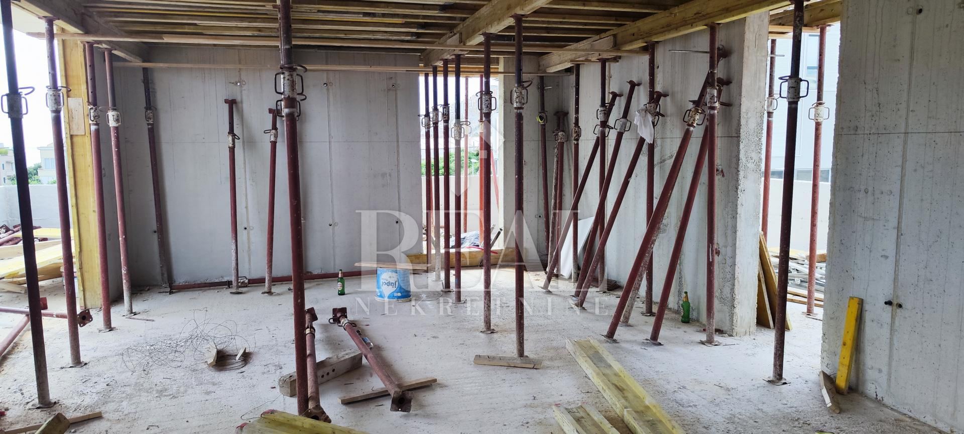 Stan u Splitu, 90m², 2 sobe, slika 5