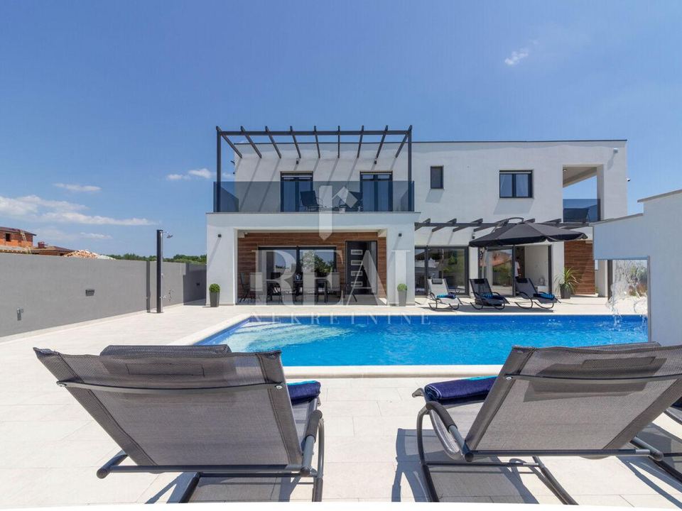 House u Marčani, 280m², 6 soba, slika 4