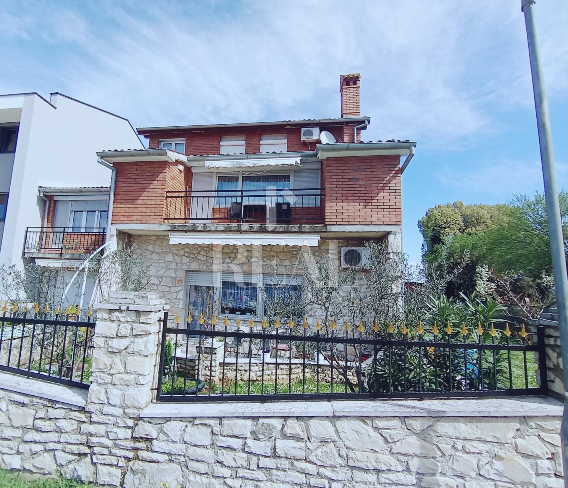Casa u Fažani, 290m², 6 soba, slika 2