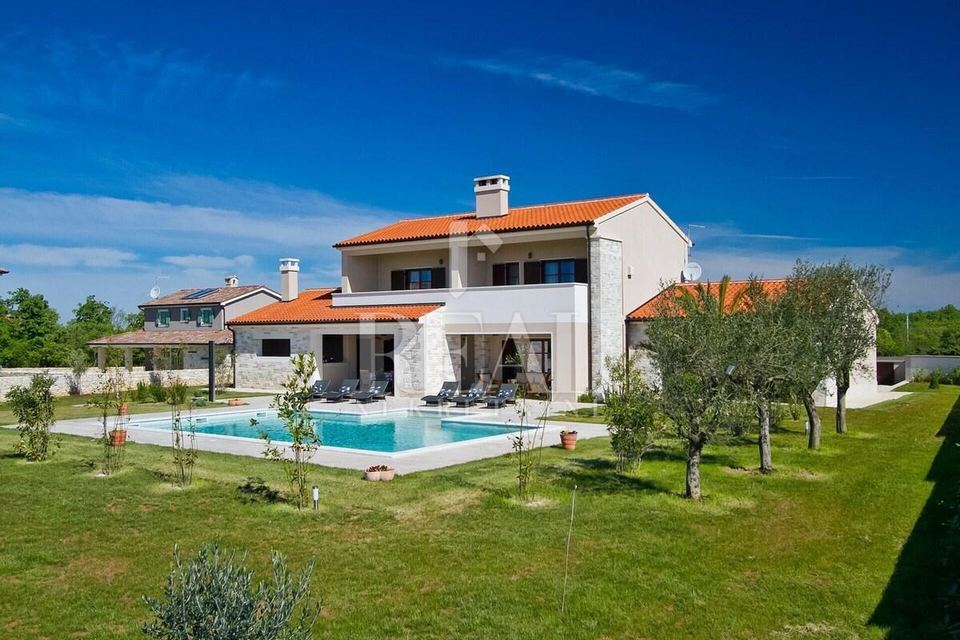 Casa u Svetvinčenatu, 400m², 3 sobe