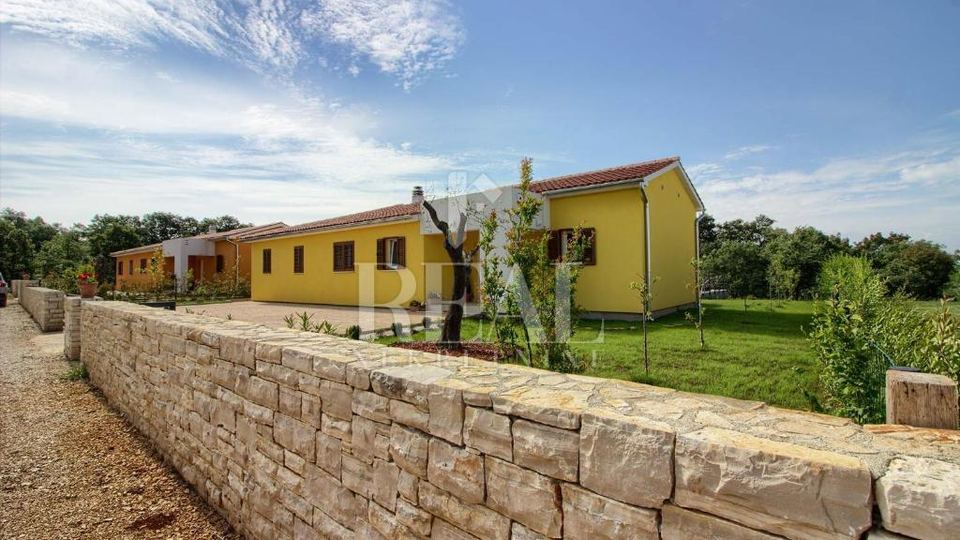 House u Svetvinčenatu, 180m², 3 sobe, slika 2