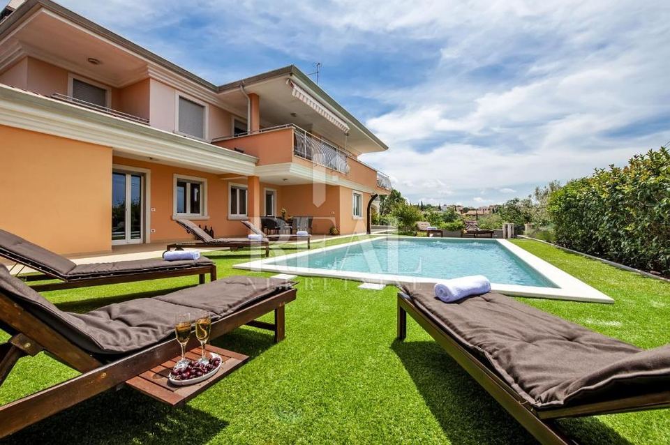 Kuća u Rovinju, 550m², 4 sobe, slika 5