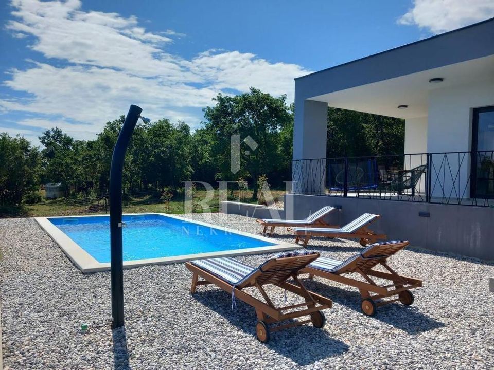 Casa u Marčani, 110m², 3 sobe, slika 3