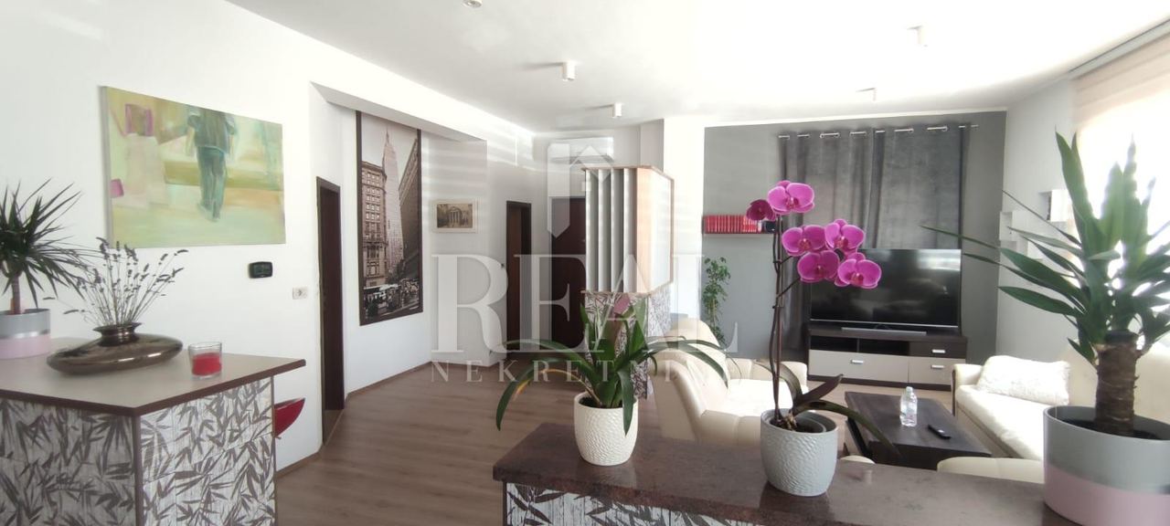 Stan u Puli, 100m², 2 sobe