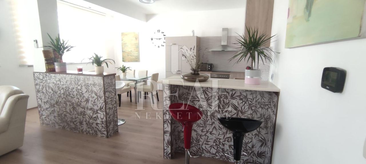 Stan u Puli, 100m², 2 sobe, slika 5