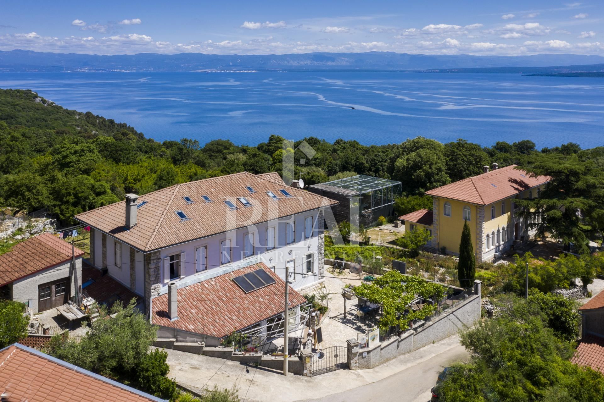 Locale commerciale u Cresu, 600m²