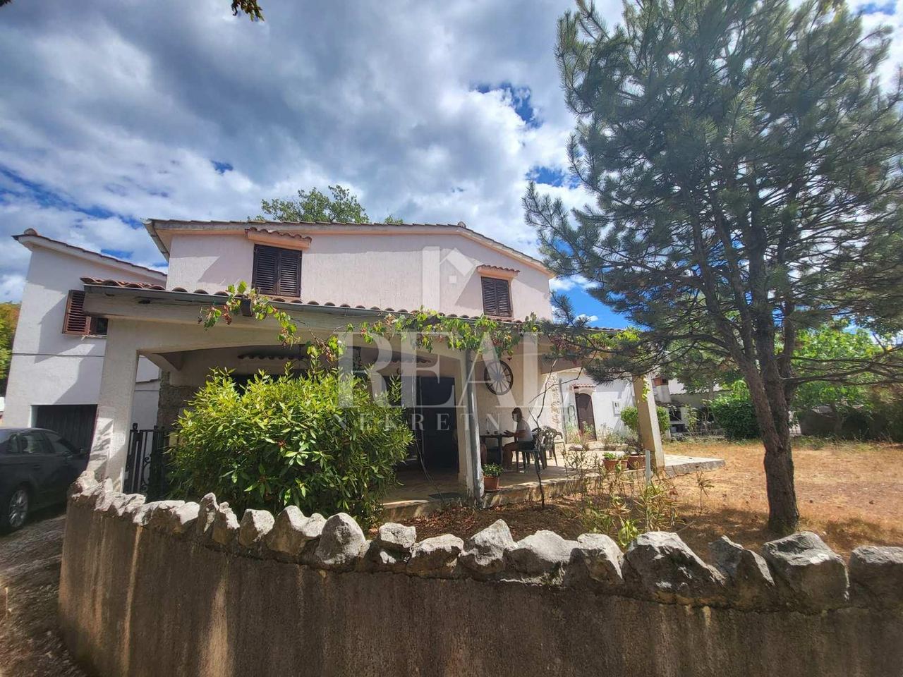 Casa u Dobrinju, 132m², 3 sobe