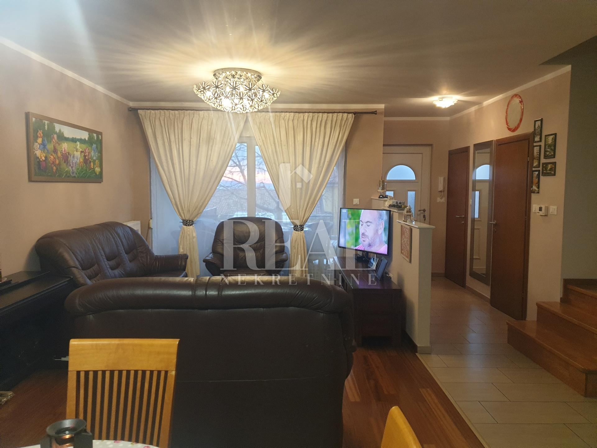 Stan u Kostreni, 111.31m², 3 sobe