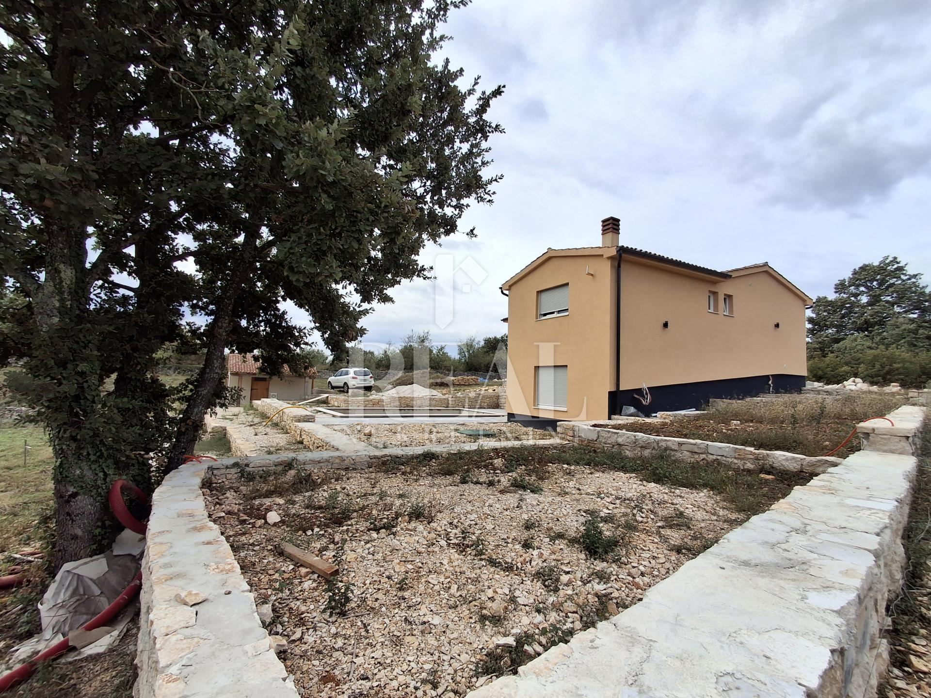 Haus u Svetvinčenatu, 237m², 3 sobe, slika 5