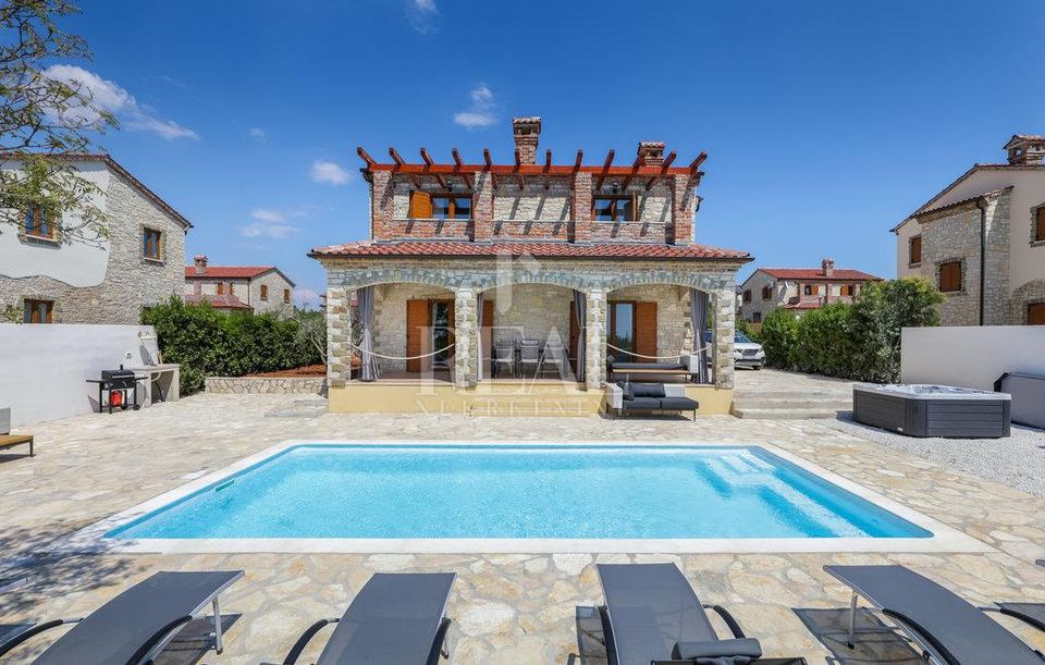 Casa u Svetvinčenatu, 155m², 4 sobe, slika 2