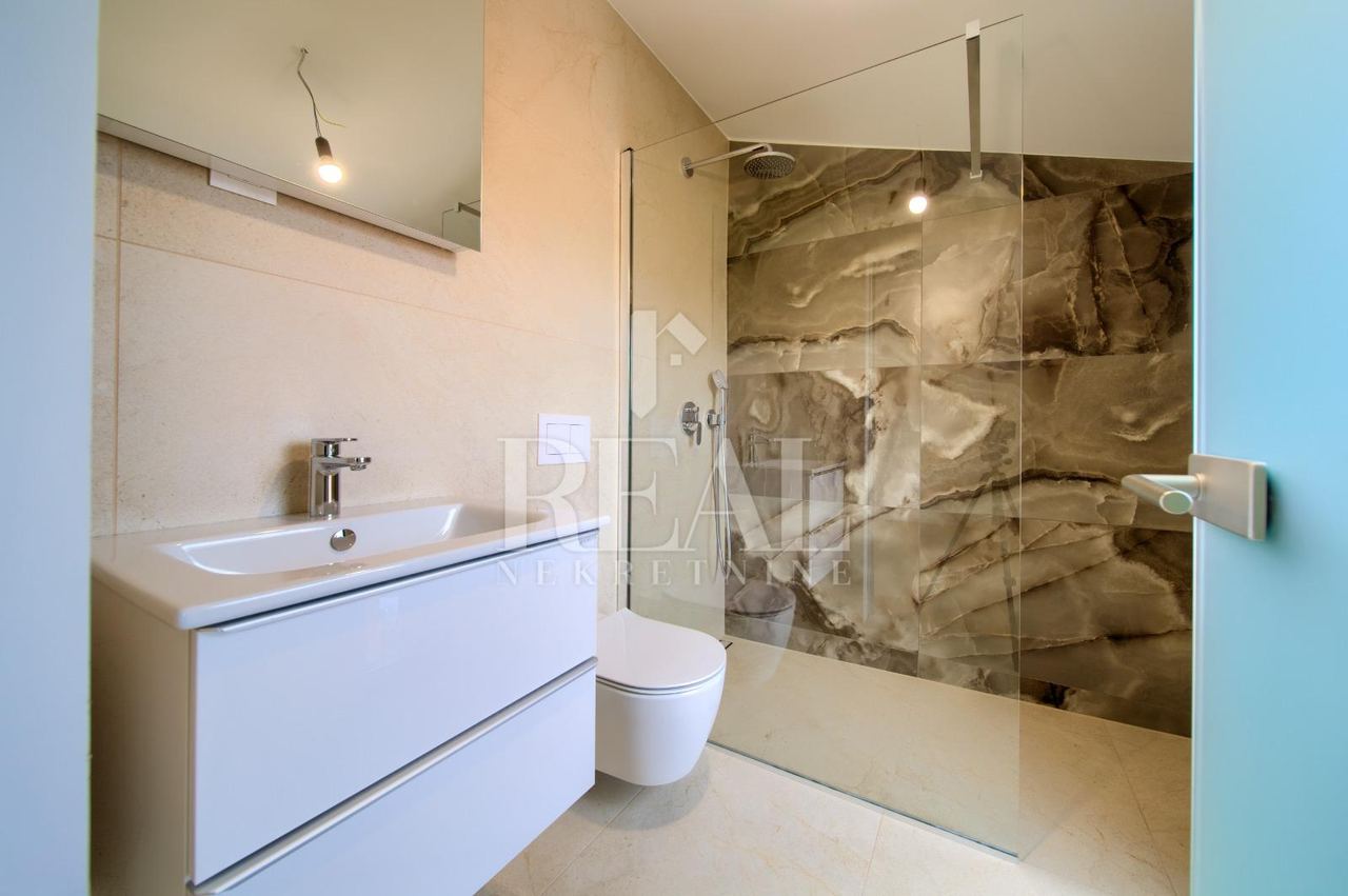 Wohnung u Krku, 105m², 2 sobe, slika 4