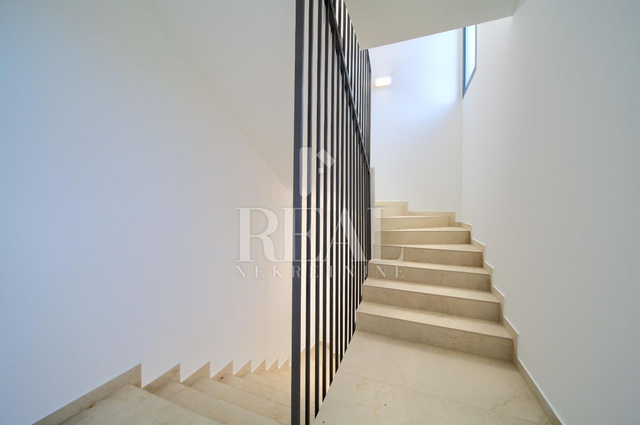 Wohnung u Krku, 105m², 2 sobe, slika 5