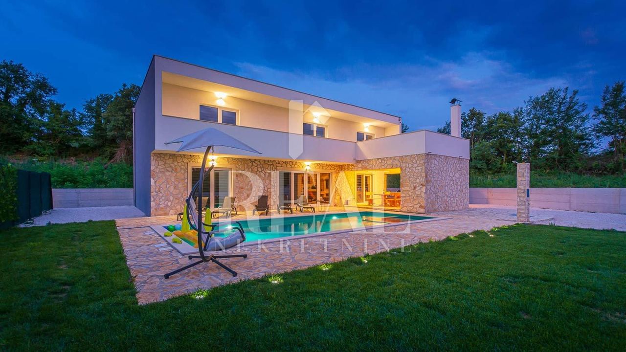 Casa u Svetvinčenatu, 234m², 3 sobe, slika 2